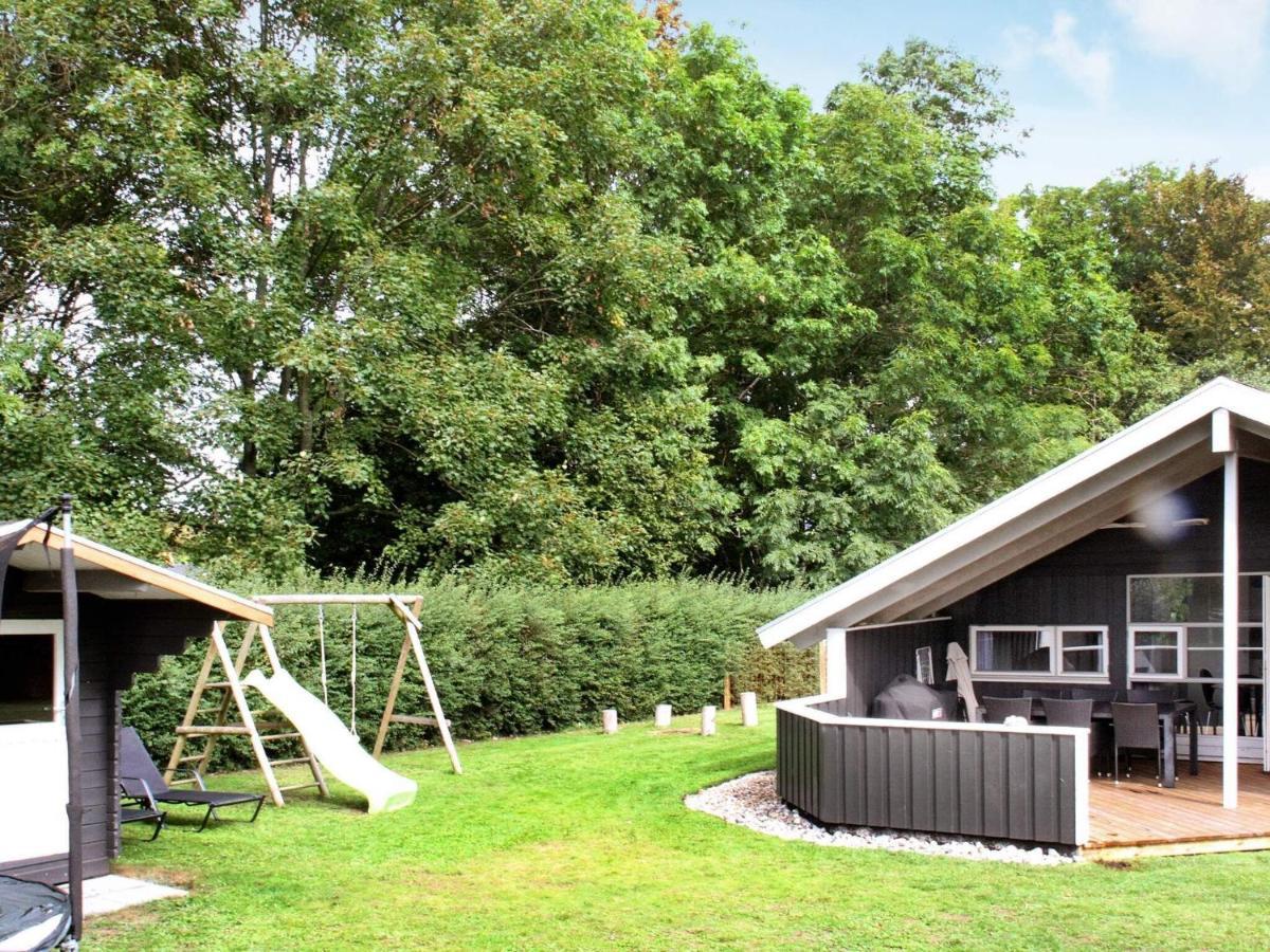 Four-Bedroom Holiday Home In Sydals 4 Vibøge Exteriör bild